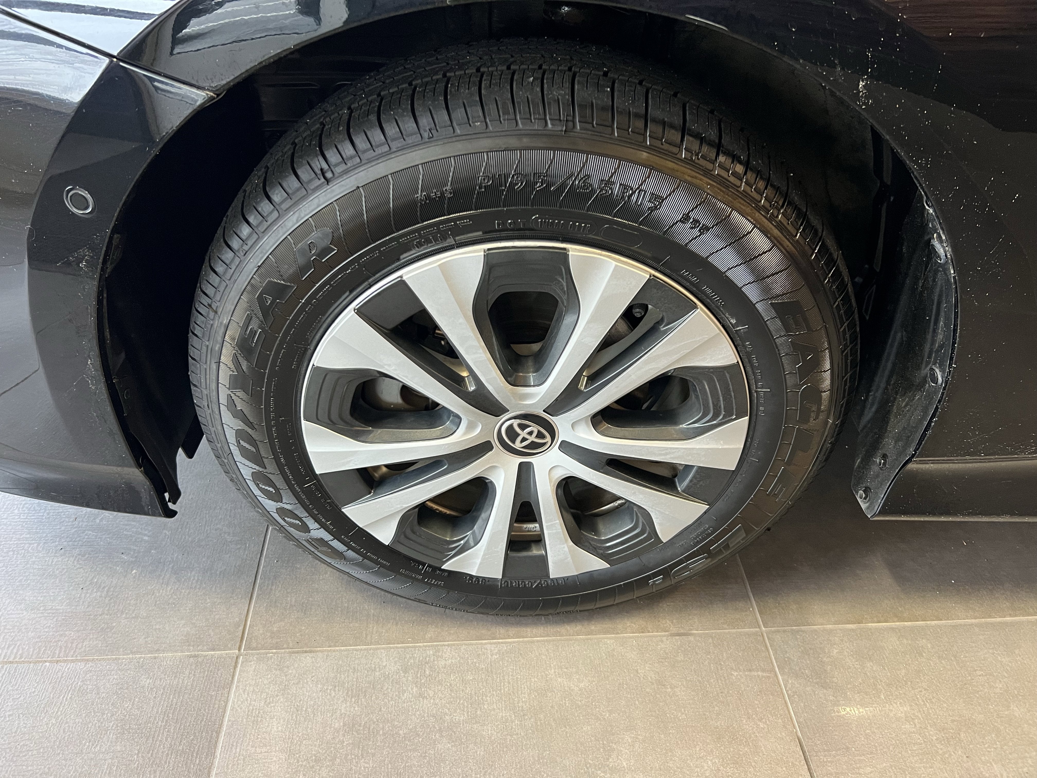 2019 Toyota Prius LE