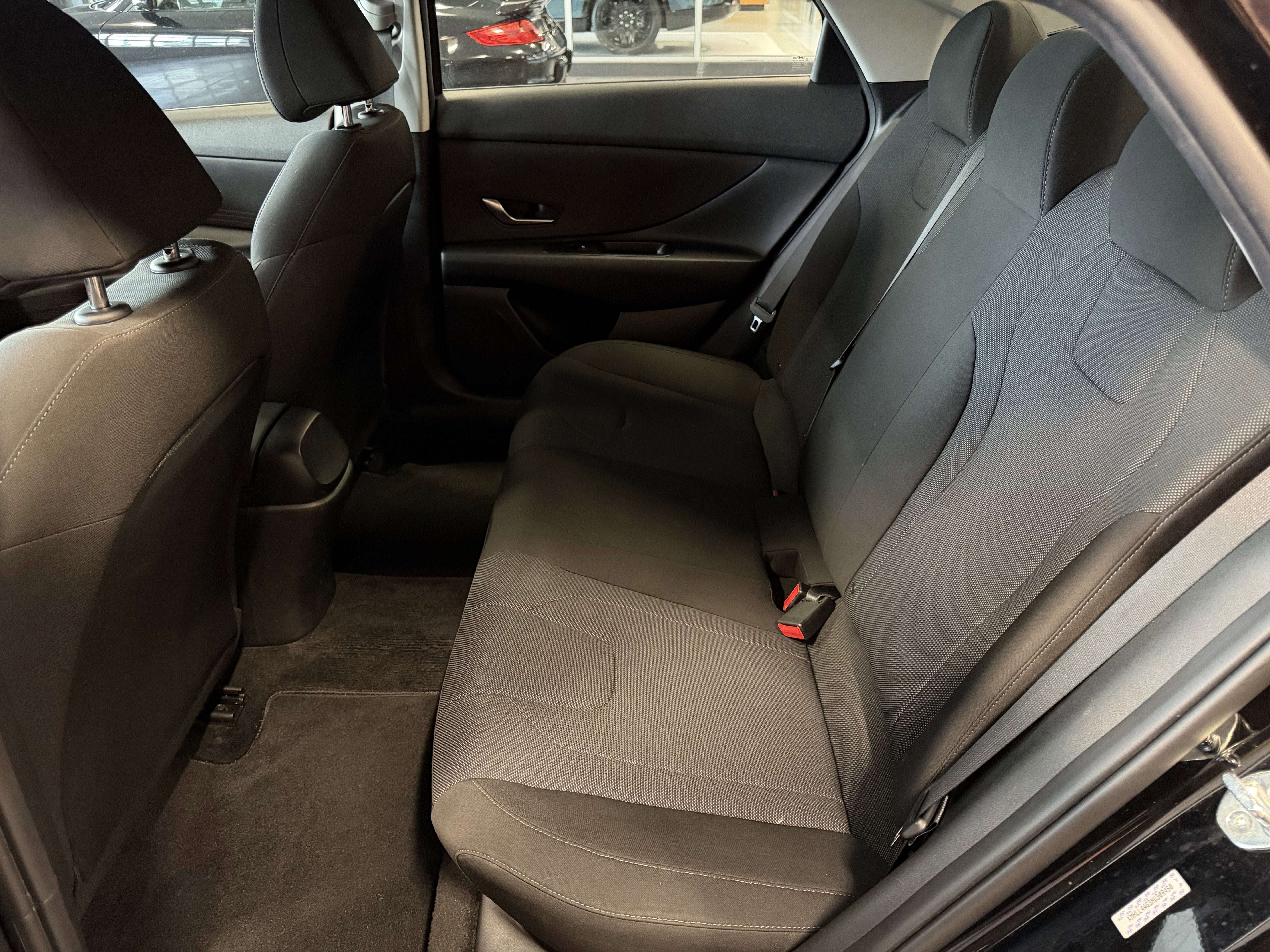 2022 Hyundai Elantra SE