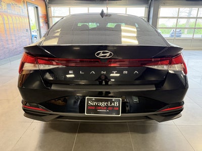 2022 Hyundai Elantra SE